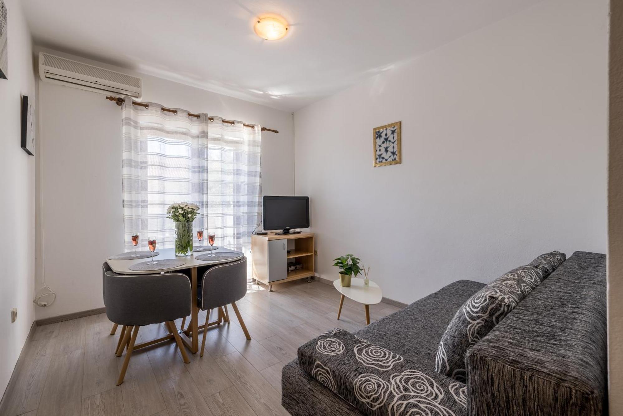 Holiday Home Krishto トロギール エクステリア 写真